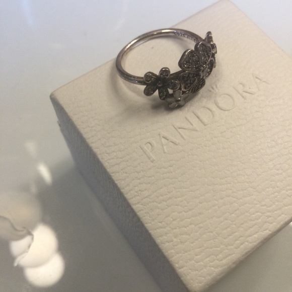 AUTHENTIC PANDORA RING - Picture 2 of 3